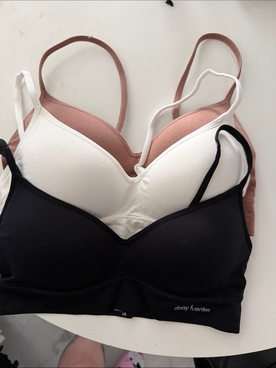 Daisy Fuentes Other - Daisy Fuentes 3-Pack Seamless Bralettes in Black, White & Dusty Rose